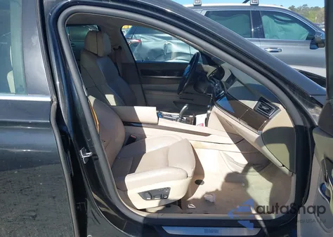 2010 BMW 750Li z USA, uszkodzony, nr VIN WBAKB8C54ACY63650